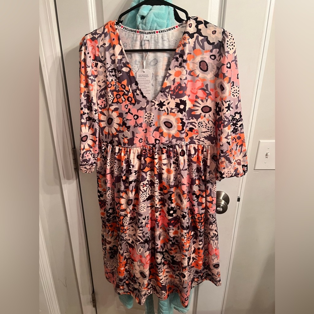 BRAND NWT FLORAL DRESS!